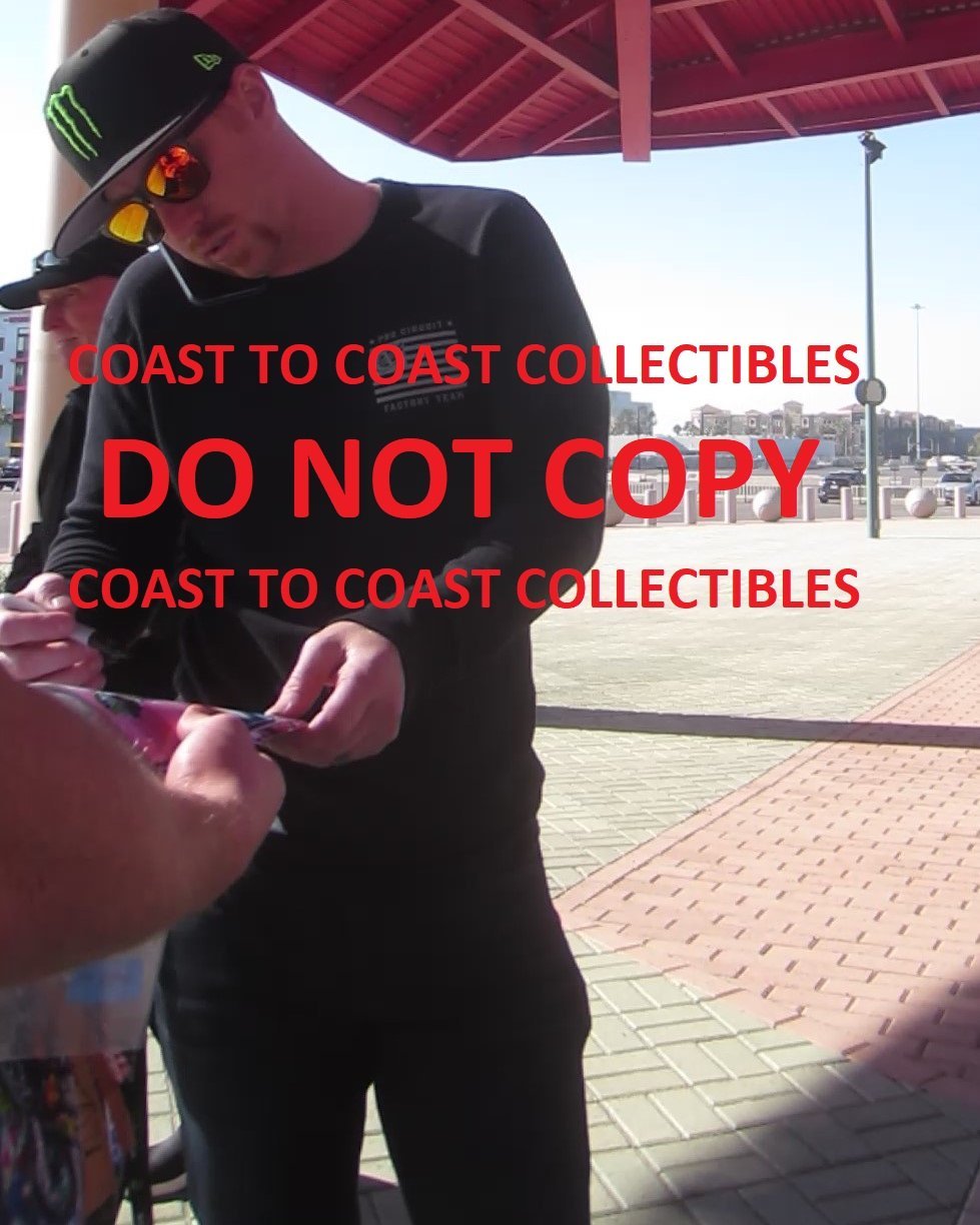 Ryan Villopoto, Supercross, Motocross, signed autographed, 8x10 Photo, COA with the proof photo will be included(