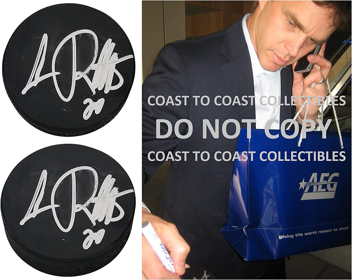 Luc Robitaille LA Kings Red Wings Rangers signed Hockey Puck COA proof autographed