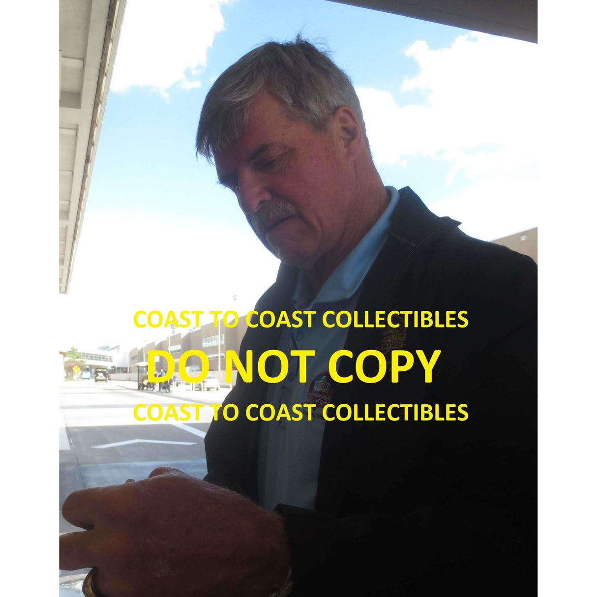 Tom Mack, Los Angeles Rams, LA Rams, Signed, Autographed, 8X10 Photo, a Coa with the Proof Photo of Tom Signing Will Be Included