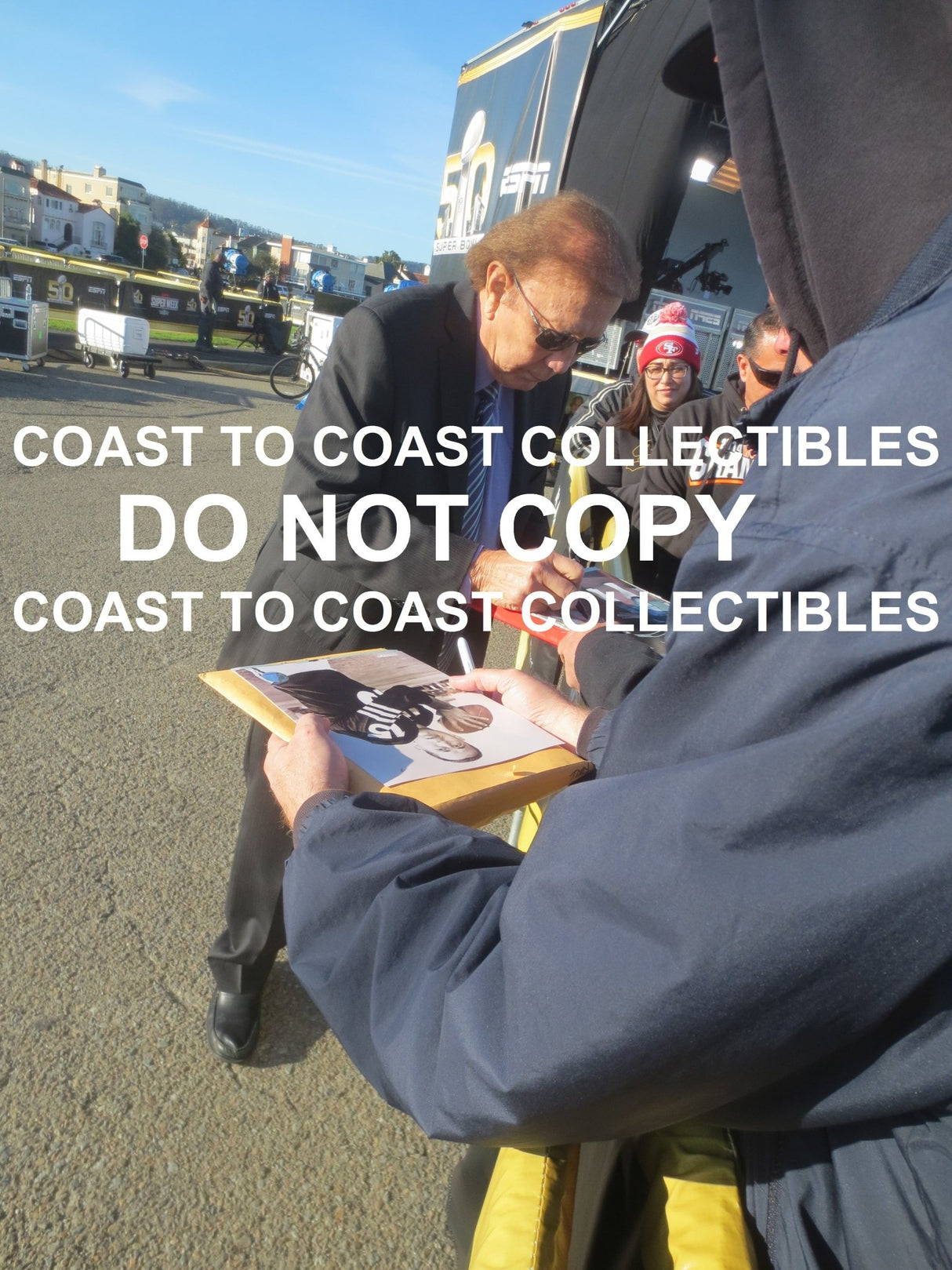 Tom Flores, Oakland Raiders, Signed, Autographed, Football 8X10 Photo, a COA with the Proof Photo of Tom Signing Will Be Included