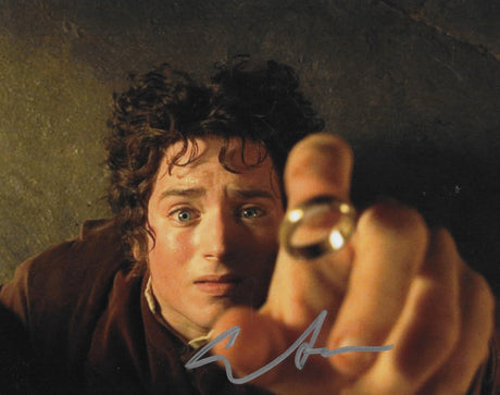 Elijah Wood Signed Lord Of The Rings 8x10 Photo COA Exact Proof Autographed. Star
