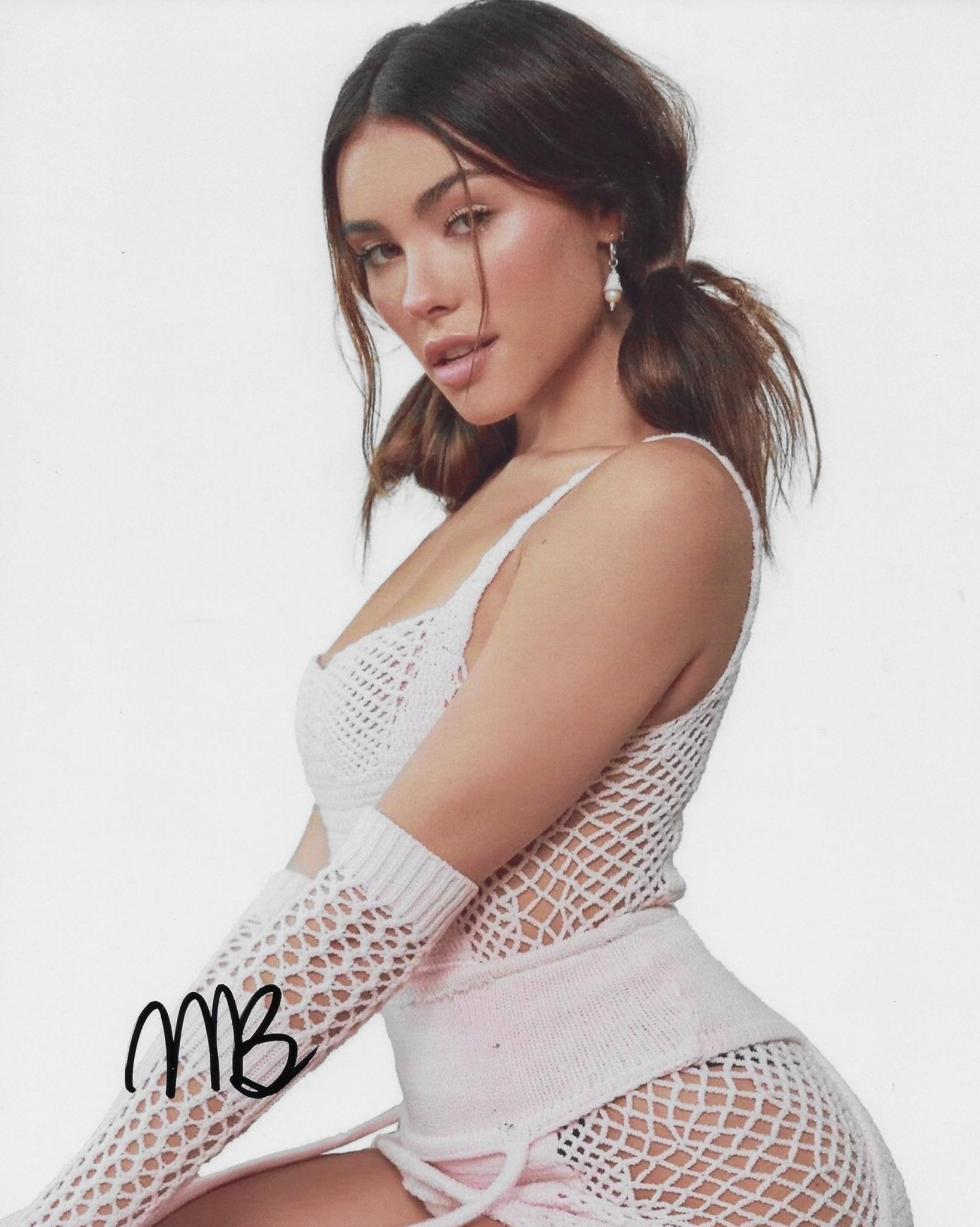 Madison Beer signed 8X10 photo COA Proof Autographed Model Singer Songwriter