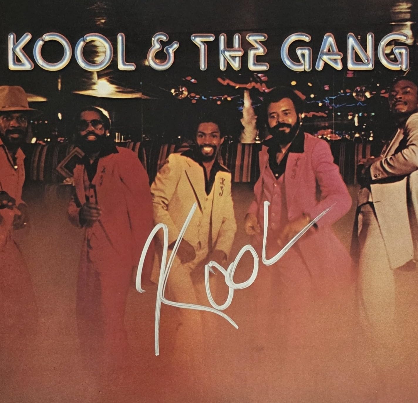 Robert Bell Signed Kool & the Gang Everybodys Dancin Album COA Proof Autographed Vinyl Record