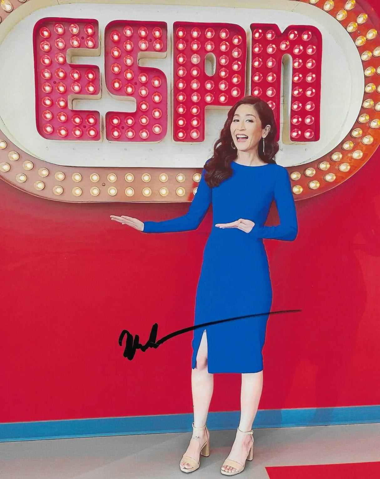 Mina Kimes Espn Journalist signed 8x10 photo exact proof COA autographed Star