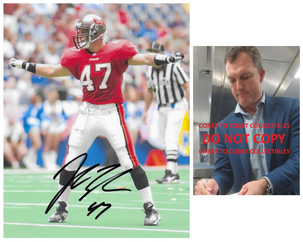 John Lynch signed Tampa Bay Buccaneers football 8x10 photo COA proof autographed