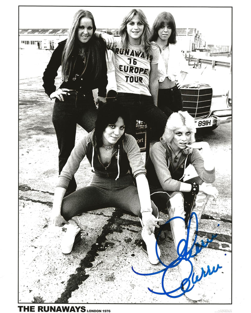 Cherie Currie The Runaways singer signed 8x10 photo COA proof autographed STAR,