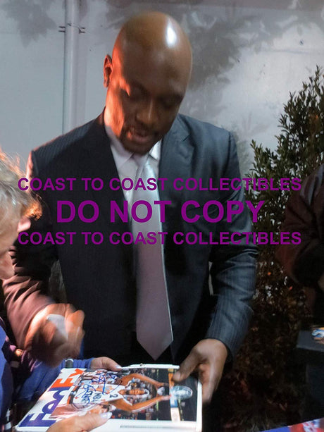 Mitch Richmond, Sacramento Kings, Signed, Autographed, Basketball 8X10 Photo, Coa with the proof photo will be included