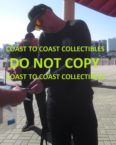 Ryan Villopoto, Supercross, Motocross, signed autographed, 8x10 Photo, COA with the proof photo will be included.