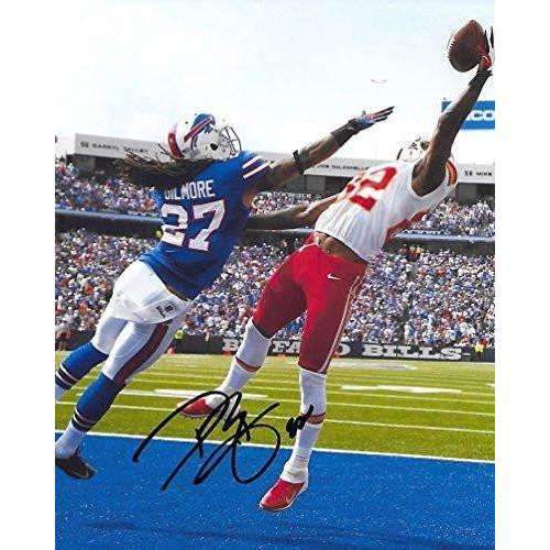 Dwayne Bowe, Kansas City Chiefs, Signed, Autographed, 8X10 Photo, a COA with the Proof Photo of Dwayne Signing Will Be Included