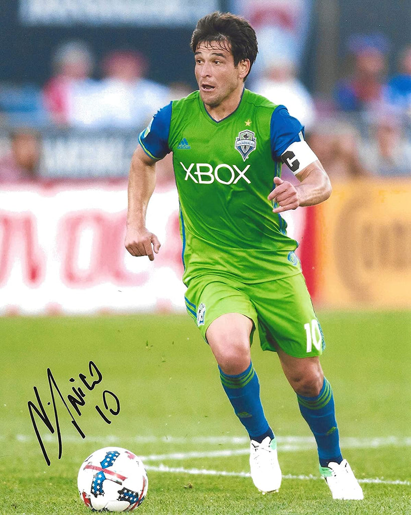 Nicolas Lodeiro autographed Seattle Sounders FC 8x10 photo COA proof.