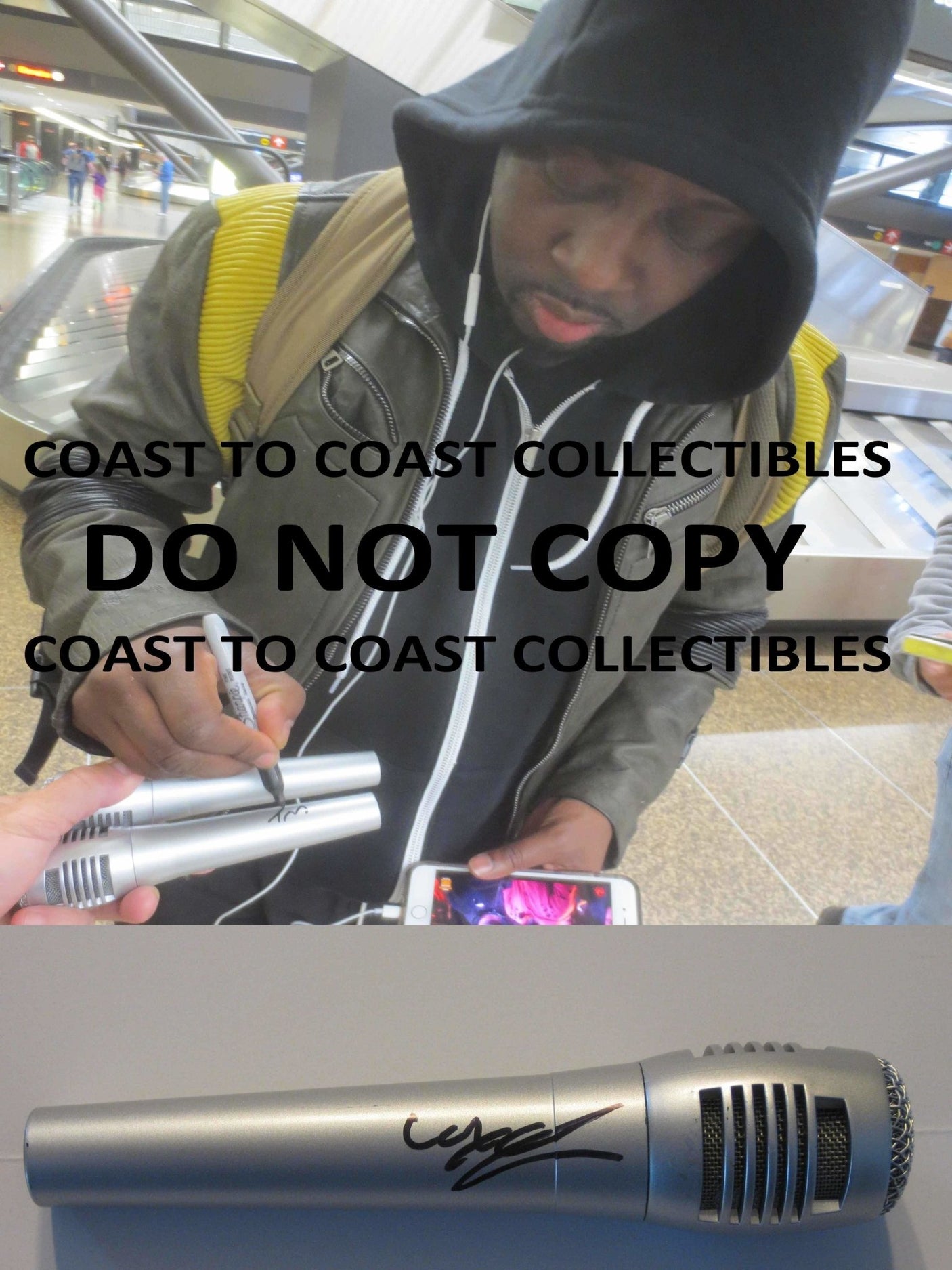 Wyclef Jean, Fugees, Rapper, Actor, Signed, Autographed, Microphone, Mic, a COA with the proof photo will be Included.STAR