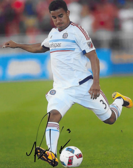 Brandon Vincent Signed 8x10 Photo Proof COA Chicago Fire FC Soccer Autographed