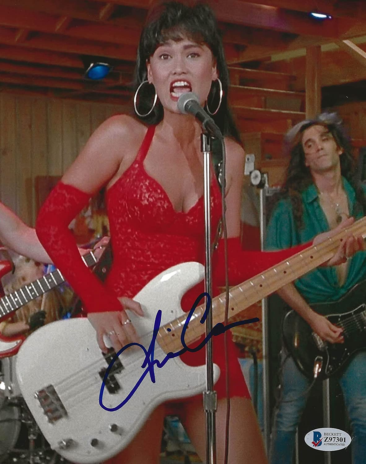 Tia Carrere signed Wayne's World 8x10 Photo proof Beckett COA autographed STAR