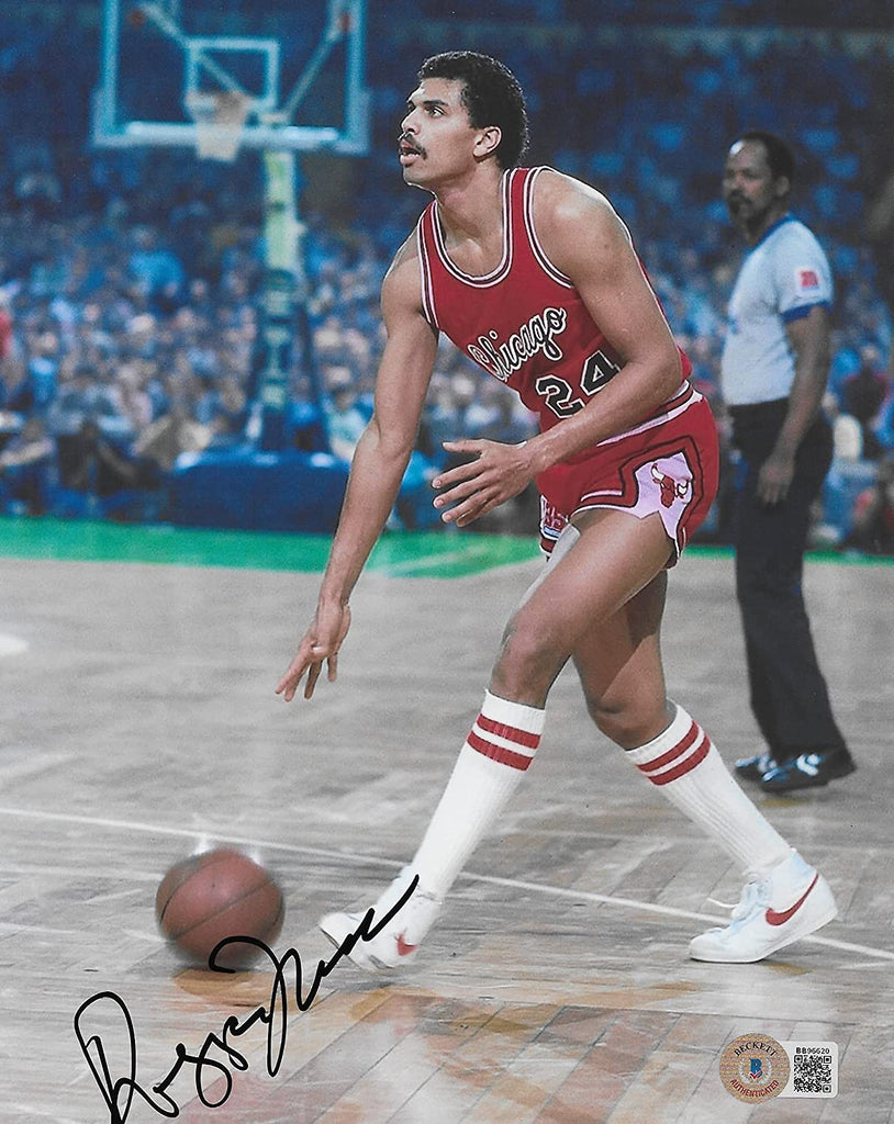 Reggie Theus signed autographed Chicago Bulls 8x10 photo proof Beckett COA
