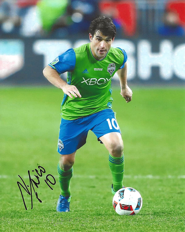Nicolas Lodeiro autographed Seattle Sounders FC soccer 8x10 photo COA proof.