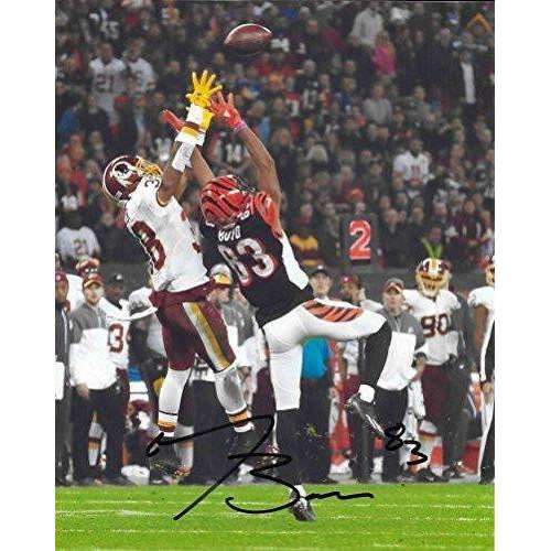 Tyler Boyd Cincinnati Bengals, Signed, Autographed, 8X10 Photo, a COA with the Proof Photo of Tyler Signing Will Be Included.