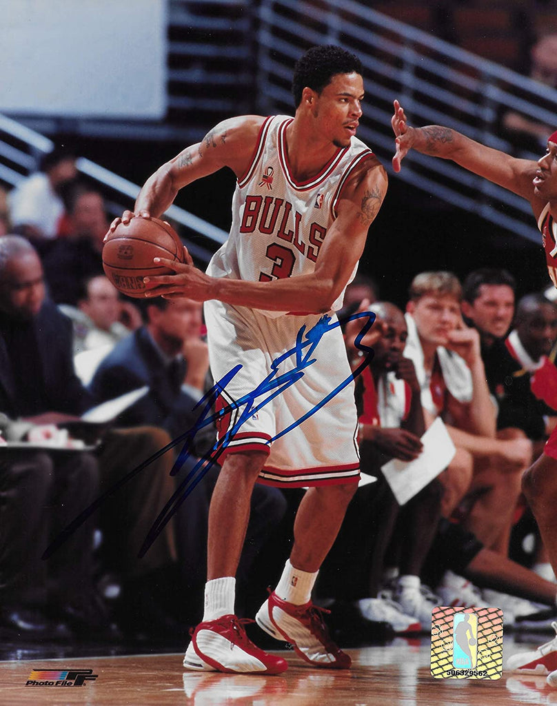 Tyson Chandler signed Chicago Bulls basketball 8x10 photo COA