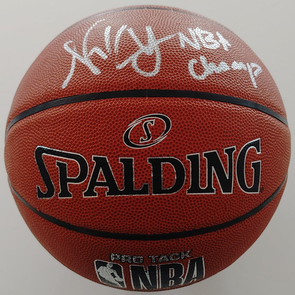 Nick Young ''Swaggy P'' Golden State Warriors USC signed NBA basketball proof Beckett COA