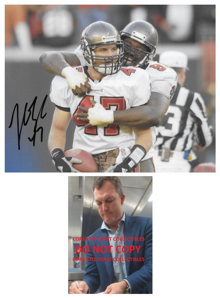 John Lynch signed Tampa Bay Buccaneers football 8x10 photo COA proof autographed..