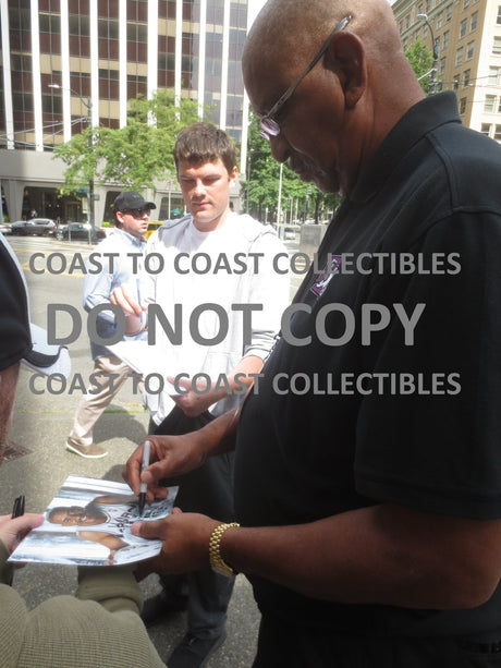 George Gervin, San Antonio Spurs, Ice Man, Hall of Fame, Hof, Signed, Autographed, 8x10 Photo, A COA With The Proof Photo of George Signing Will Be Included.