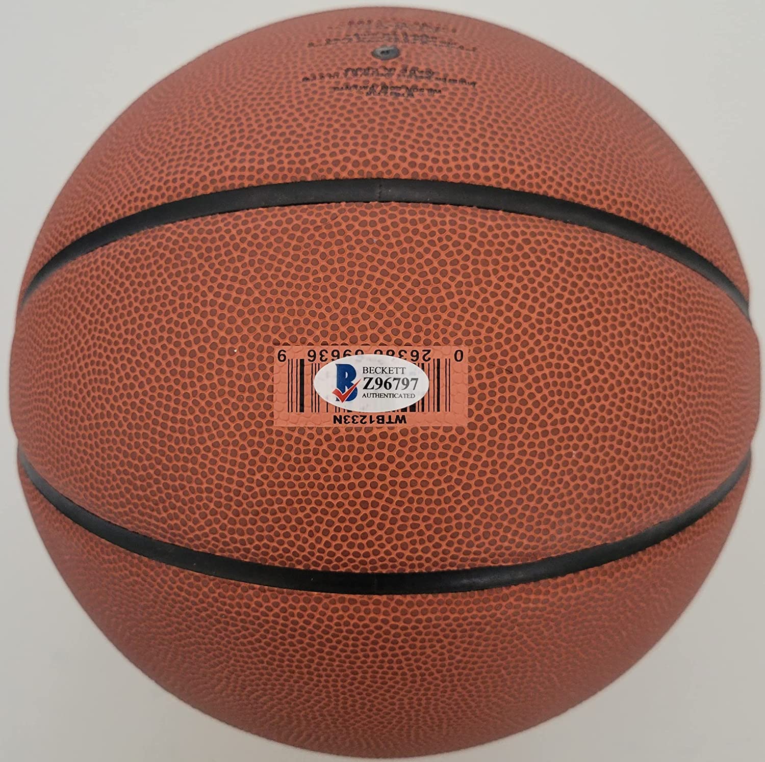 Jim Calhoun UConn Huskies Saint Joseph signed autographed NCAA basketball proof Beckett COA