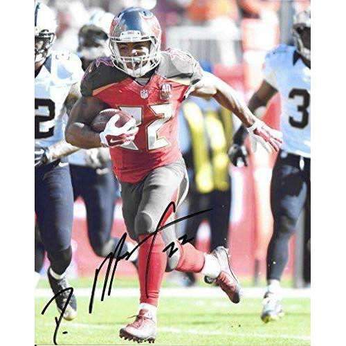Doug Martin, Tampa Bay Buccaneers, Bucs, Signed, Autographed, 8X10 Photo, a COA with the Proof Photo of Doug Signing Will Be Included