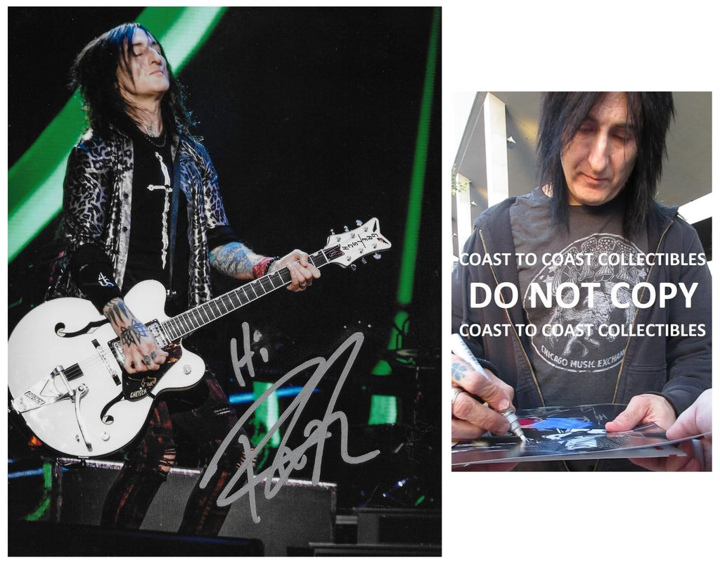 Richard Fortus Guns N Roses signed 8x10 photo proof COA autographed GNR Star.
