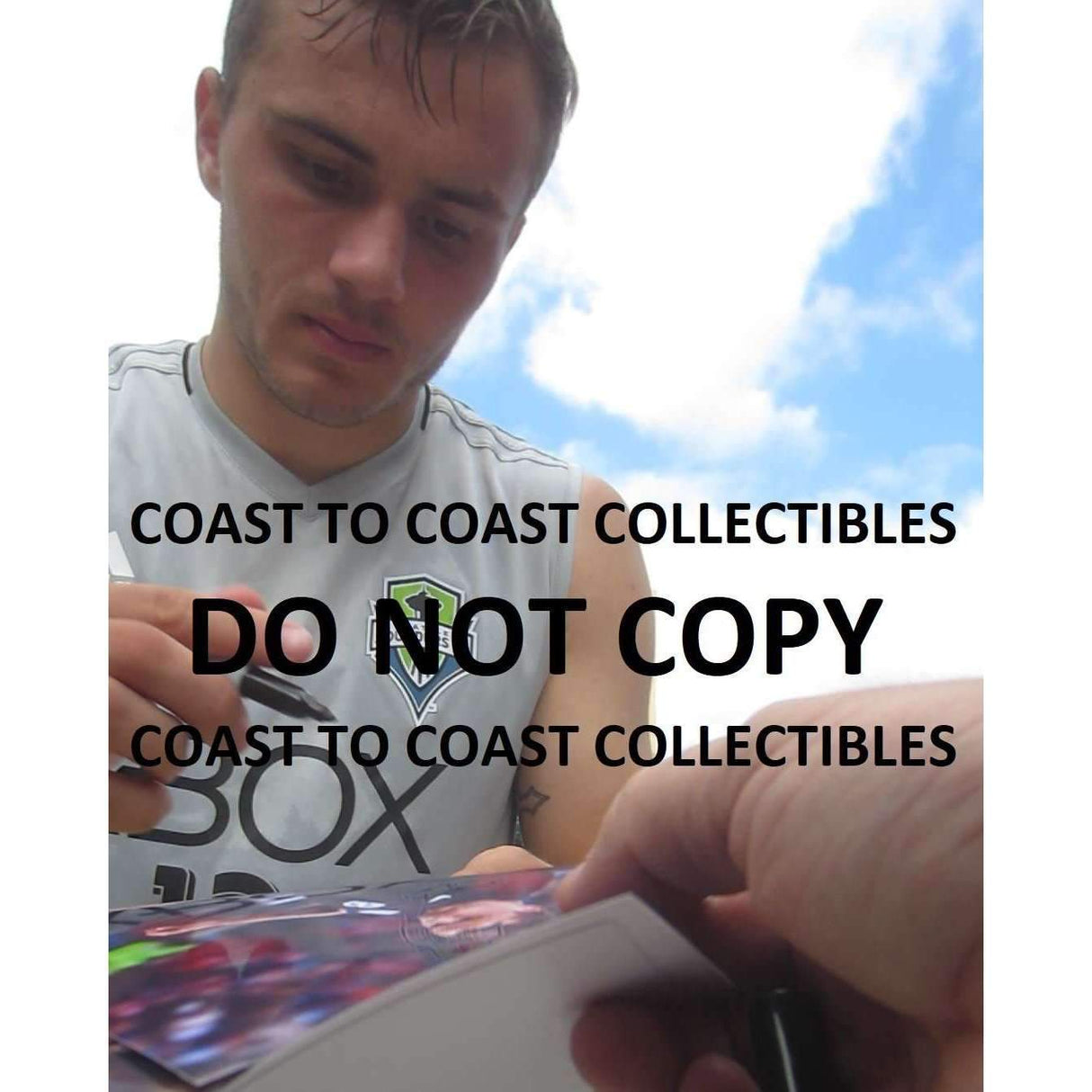 Jordan Morris, USA, United States National team, Signed, Autographed, 8X10 Photo, a Coa with the Proof Photo of Jordan Signing Will Be Included=