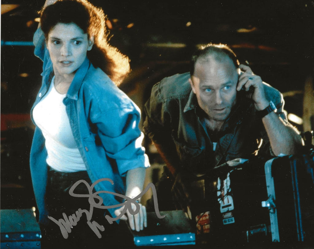 Mary Elizabeth Mastrantonio signed The Abyss 8x10 photo COA proof autographed Star