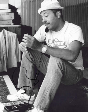 Russell Simmons record executive Def Jam signed 8x10 photo COA proof. STAR