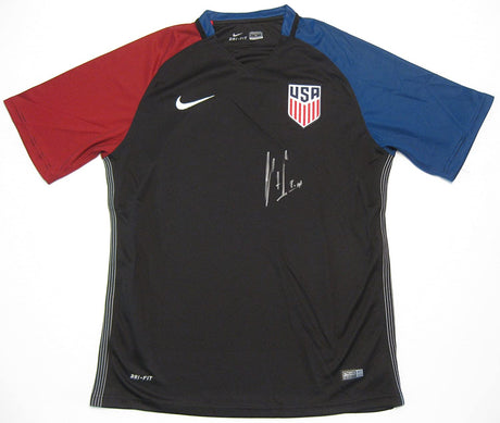 Clint Dempsey USA National team signed USA soccer jersey proof Beckett COA