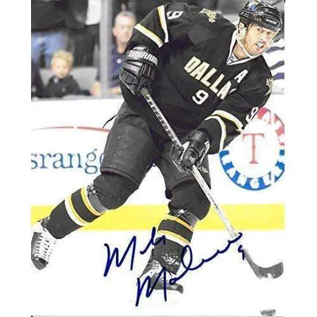 Mike Modano, Dallas Stars, Signed, Autographed, 8X10 Photo, A COA With The Proof Photo Will Be Included.