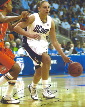 Diana Taurasi autographed UConn Huskies basketball 8x10 photo COA proof.