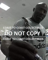 Terrell Davis Denver Broncos signed autographed, 8x10 Photo, COA with the proof photo will be included