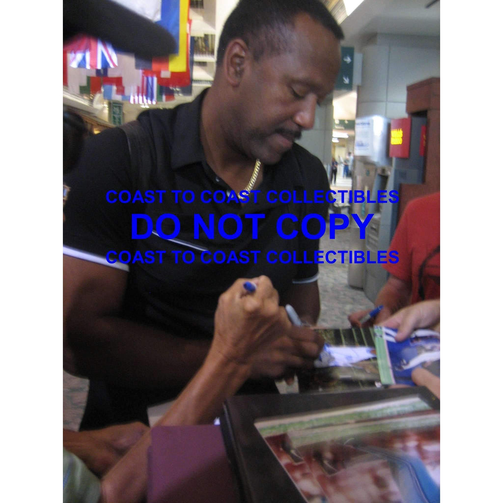 Joe Carter, Toronto Blue Jays, Signed, Autographed, 8x10 Photo, a COA with the Proof Photo Will Be Included..