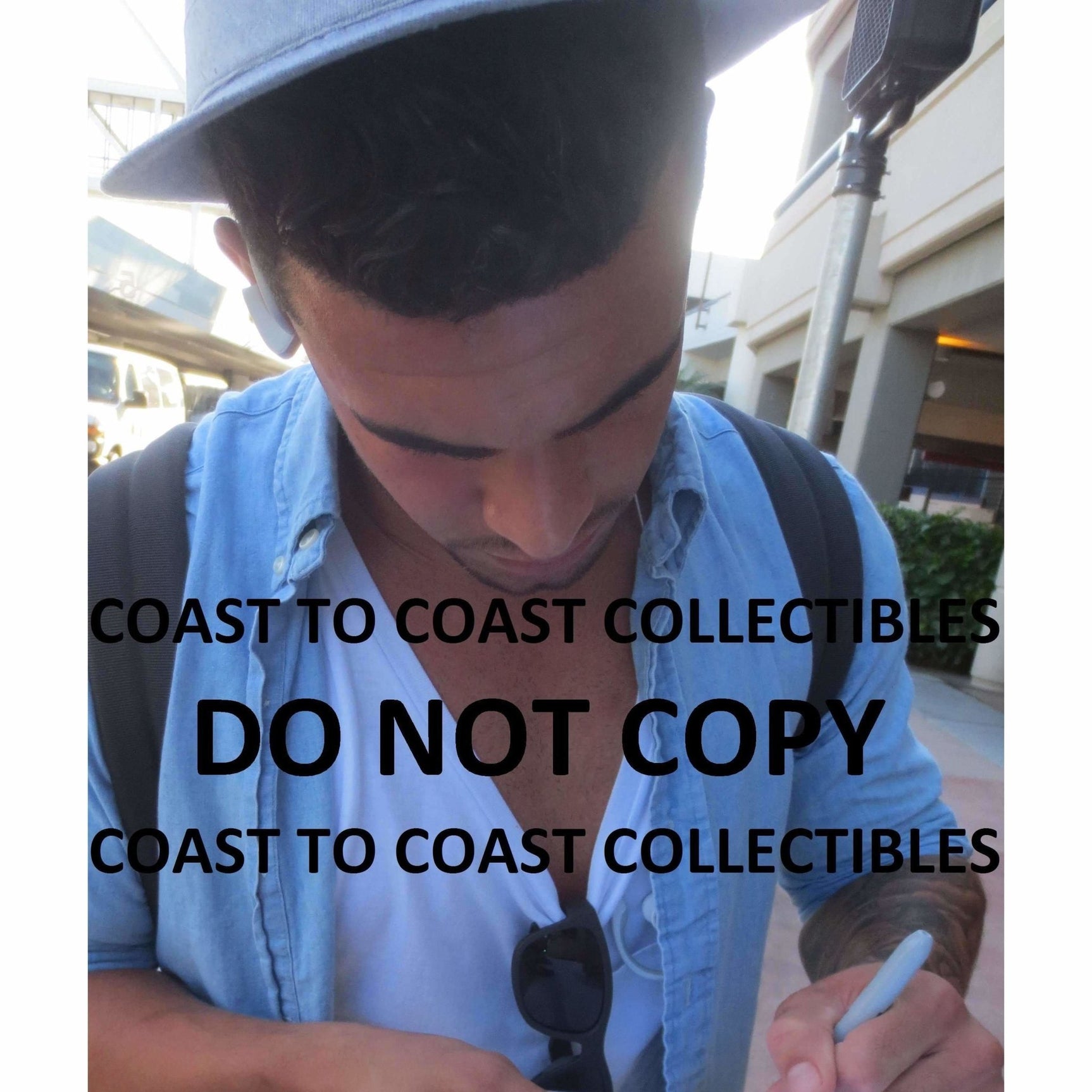 Dom Dwyer, Sporting Kansas City, Signed, Autographed, 8x10 Photo, a Coa with the Proof Photo of Dom Signing Will Be Included.