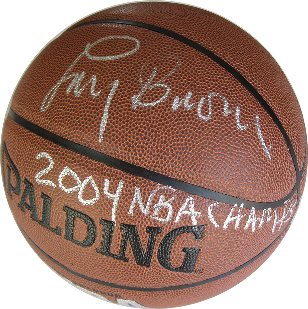 Larry Brown Detroit Pistons 76ers signed autographed NBA Basketball proof Beckett COA