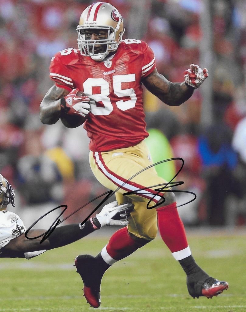 Vernon Davis signed San Francisco 49ers football 8x10 photo Proof COA autographed.